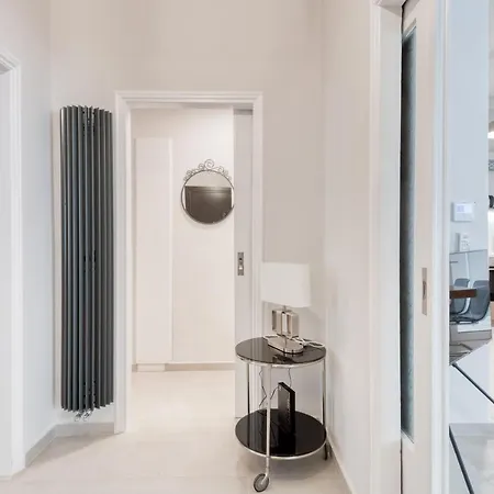 Modern 2-bedroom Apt, 200m From The Acropolis Appartamento *