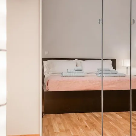 Modern 2-bedroom Apt, 200m From The Acropolis Atene