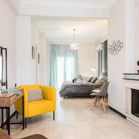 Beautiful Close To Acropolis Atena