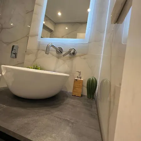 Apartment “plan B” Athens