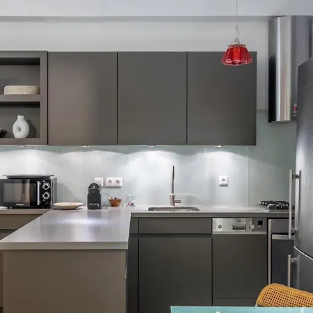 Athenian 1br Apartment *