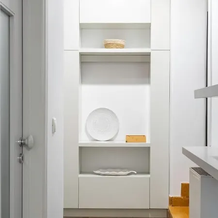 Athenian 1br *