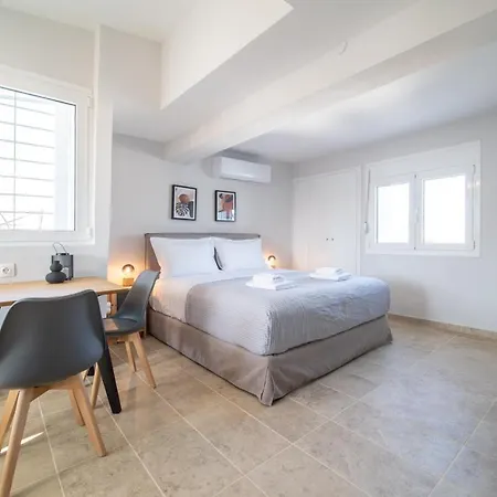 Aparthotel Aris123 By Smart Cozy - In The Heart Of - 5 Minutes From Metro - Available 24hr