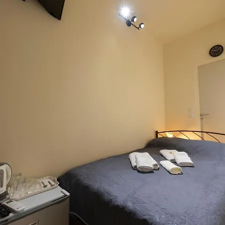Pure Urban Bedboxes Acropolis Metro Petralona Apartment Athens