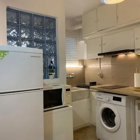 Chic Urban Living: In Acropolis-koukaki Apartamento *