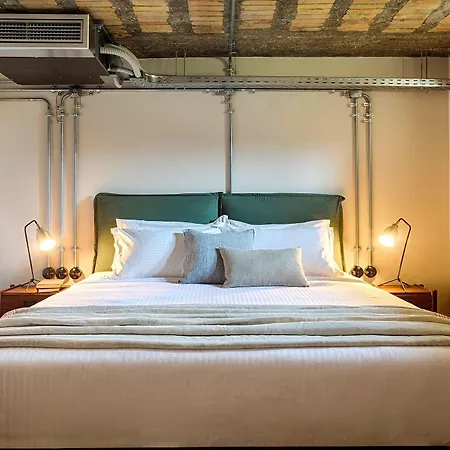The Foundry 3* Atena