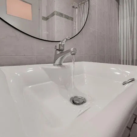 Apartamento Grace And Charm: Comfy Studio In Koukaki, Atenas