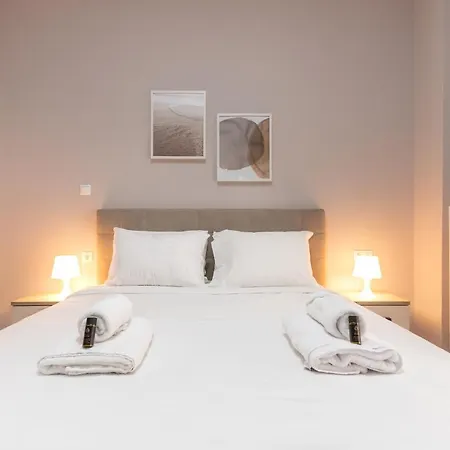 Cosy 2br Next To Bars & Restaurants Apartment *