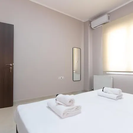 Cosy 2br Next To Bars & Restaurants Apartment Athens