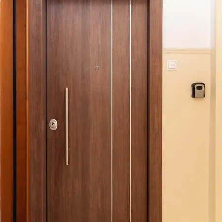 Cosy 2br Next To Bars & Restaurants * Athens
