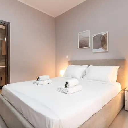 Cosy 2br Next To Bars & Restaurants Athens