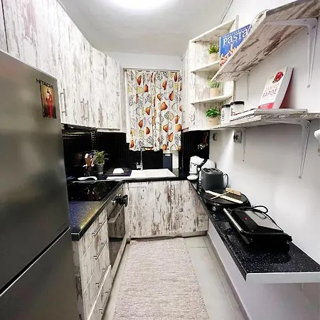 Kris Apartment *