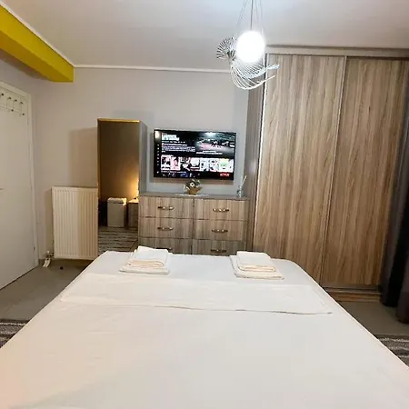 Kris Apartment *
