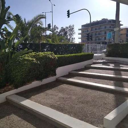Glyfada First Center * Atene