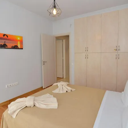 Acropolis Area 2 Bedroom 2 Min From Metro Syngrou *