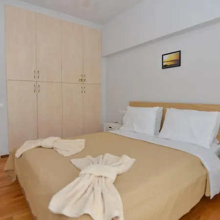 Acropolis Area 2 Bedroom 2 Min From Metro Syngrou * Athens