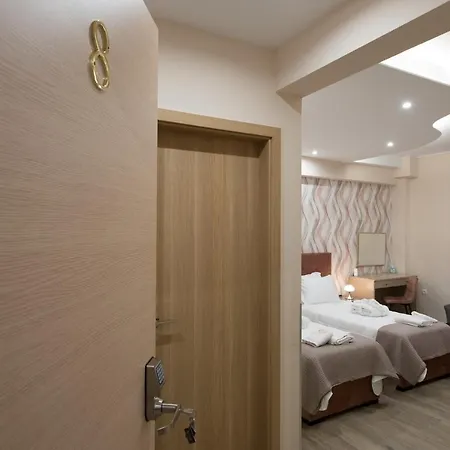Rob Venture At The Of Apartmán Atény