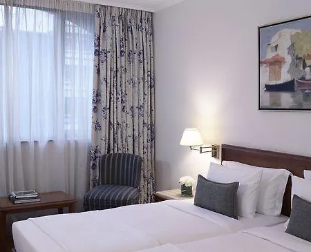 Titania Hotel 4*