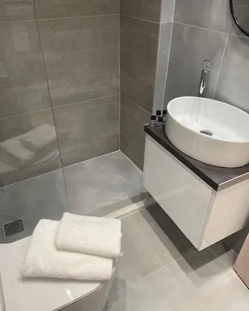 Dot House Apartment