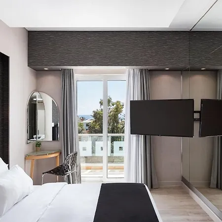 Отель Kreoli Glyfada Афины