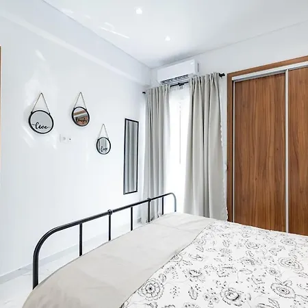 Spacious And Modern Flat At Koukaki, Near Acropolis Apartment *