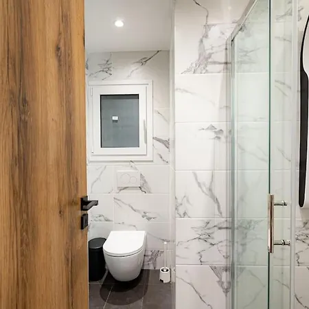 Spacious And Modern Flat At Koukaki, Near Acropolis Apartment