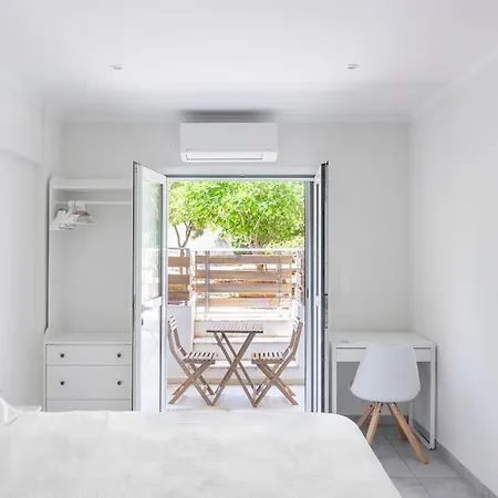 Voula's Secret Garden Apartment Athens