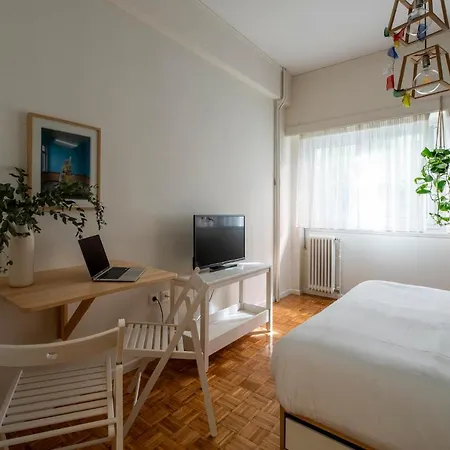 Urban In Exarcheia Apartment *