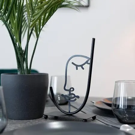 Heart: Downtown Apartment *