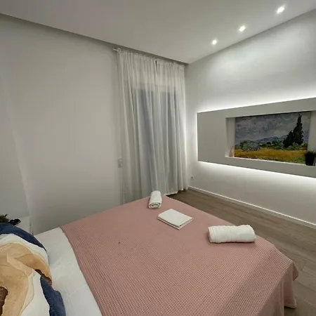 The Downtown Koukaki Spacious Luxury 5th Fl 2bd Athens