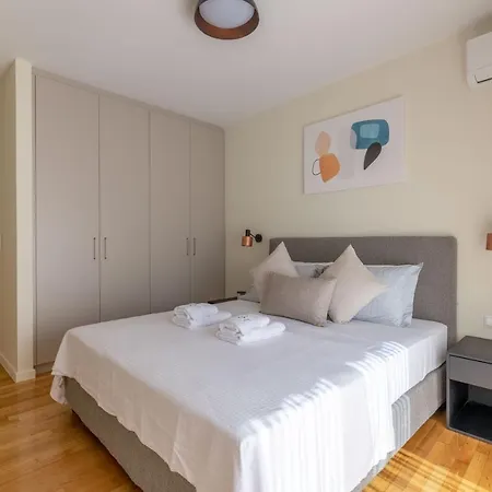 Apartment Large 2bedroom, 2bathroom Flat With Dining Space & Free Parking Athens