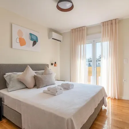 Large 2bedroom, 2bathroom Flat With Dining Space & Free Parking Athens