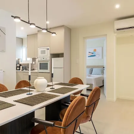 Large 2bedroom, 2bathroom Flat With Dining Space & Free Parking Athens
