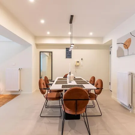 Large 2bedroom, 2bathroom Flat With Dining Space & Free Parking Apartment *