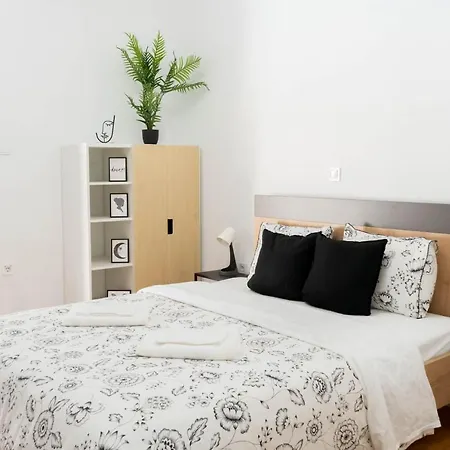 Bright Modern View Of The Acropolis 5 Min Walk Apartment