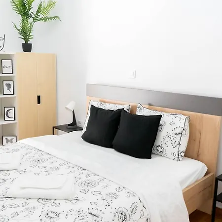 Bright Modern View Of The Acropolis 5 Min Walk Apartment Athens