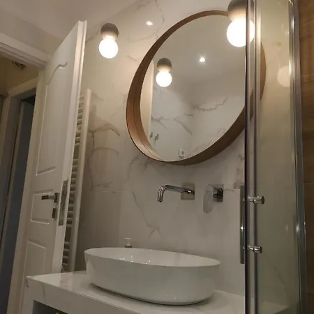 Athenian Luxury Apartment, Near Metro Station Chalandri, Nu 1 *