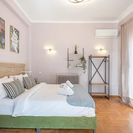 Apartment Under Acropolis Rock