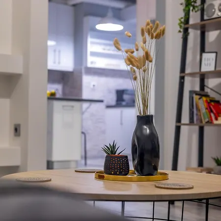 Elena Grey Apartment *