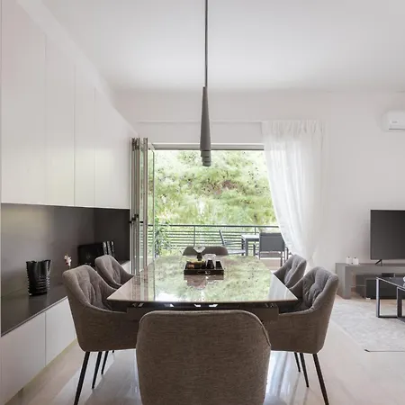 Vouliagmeni Stylish Apartment *
