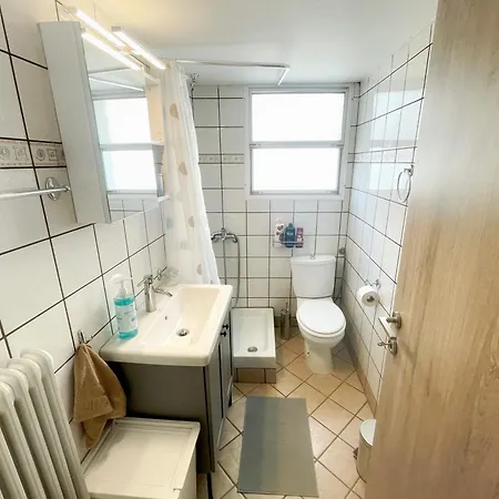 Modern & Quiet 4th Floor Flat - 3' From Metro Apartment Athens