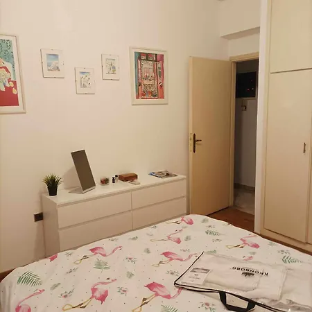 Kwatera prywatna Spacious Double In The Center Of *