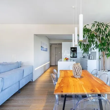 Apartment Luxurious Glyfada - Greecing *