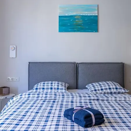 Luxurious Glyfada - Greecing