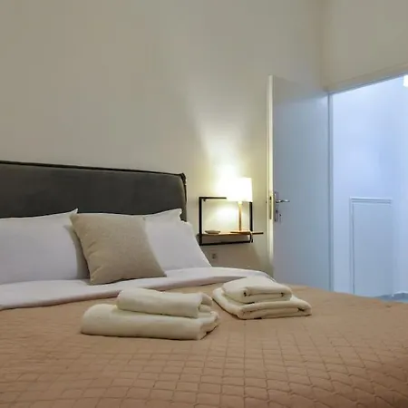 Urban Comfort In Apartment Athens