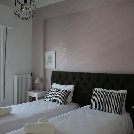 2 Bedrooms Apartment *