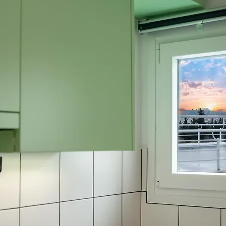 Marilora's House. Charming Urban Retreat Apartment