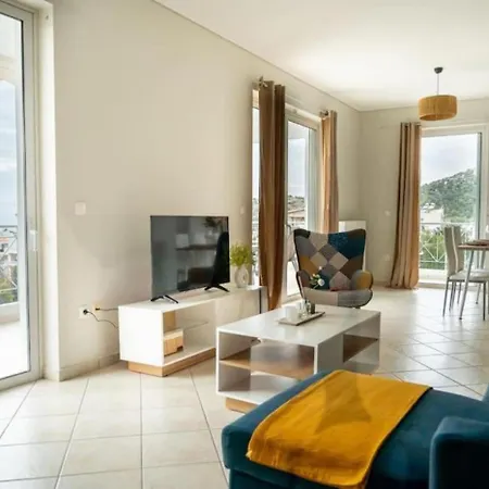 Breathtaking View In Glyfada Apartment