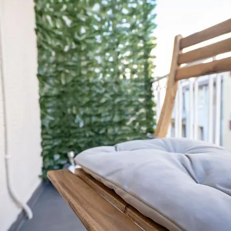 Elmaria Apartment *