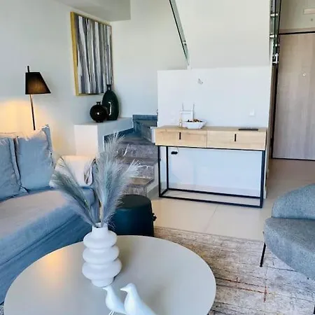 Apartment Luxury Maisonette With Shared Pool